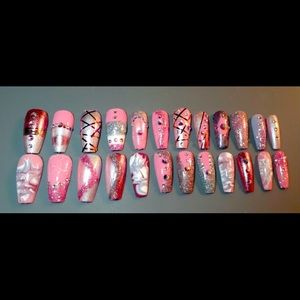 Custom press on nail kits